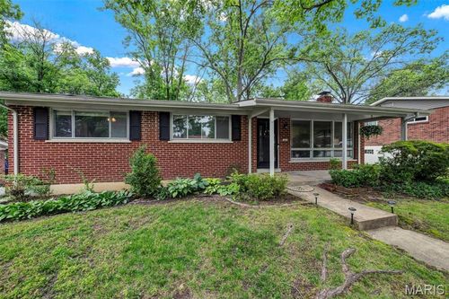 634 Rayburn Ave, Saint Louis, MO, 63126-1611 | Card Image
