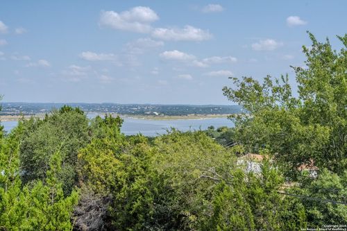 484 Glenn Dr, Canyon Lake, TX, 78133-3424 | Card Image