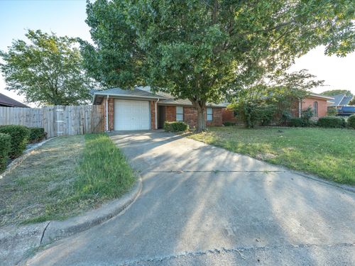 128 Black Forest Dr, Weatherford, TX, 76086-5916 | Card Image