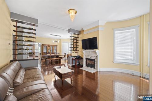 120 78th St, North Bergen, NJ, 07047-5838 | Card Image