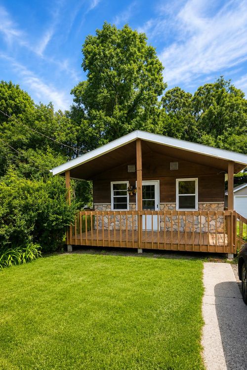 N76W31328 County Road Vv, Hartland, WI, 53029-8422 | Card Image