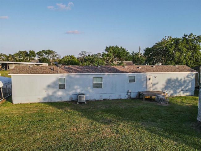 958 Wightman St, House other with 3 bedrooms, 2 bathrooms and null parking in Matagorda TX | Image 11