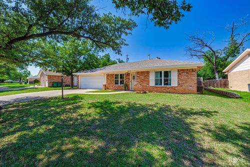 3818 Nottingham Trl, San Angelo, TX, 76901-4812 | Card Image