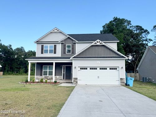 231 Westfield Dr, Richlands, NC, 28574-8009 | Card Image