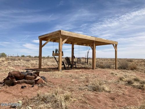 91-and-92-7608 Pinto St, Sun Valley, AZ, 86029 | Card Image