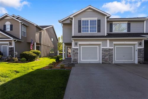 610 Sw Shadow Glen Ct, Blue Springs, MO, 64015-3491 | Card Image