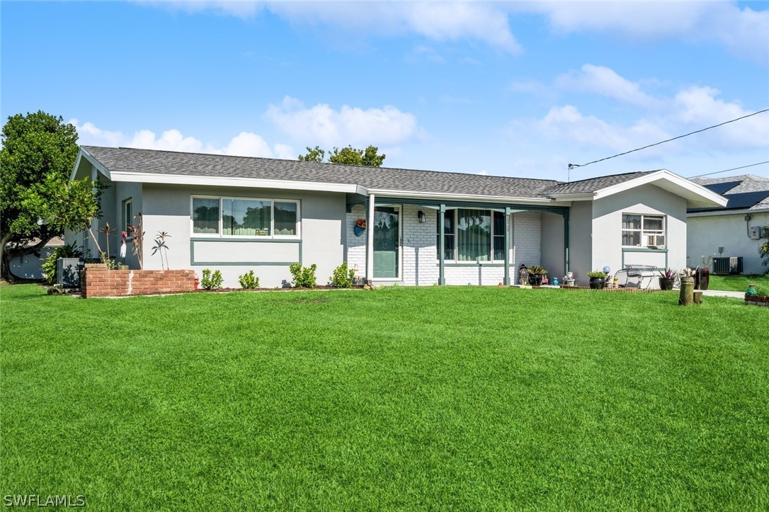 10th Pl, Cape Coral, FL 33904