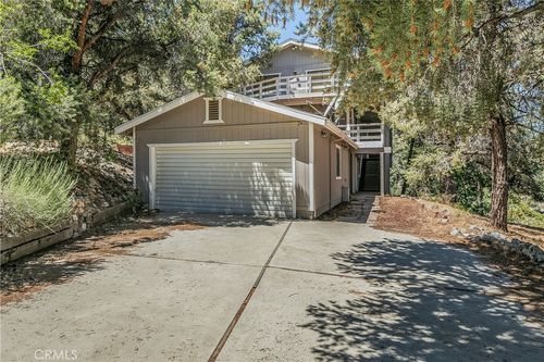 2405 Yellowstone Ct, Frazier Park, CA, 93225-9513 | Card Image