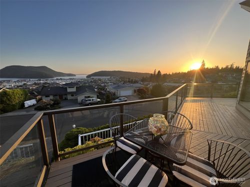 1807 Bradley Drive, Anacortes, WA, 98221 | Card Image