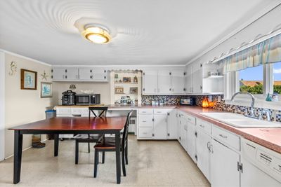 355 Alden Rd, Home with 3 bedrooms, 2 bathrooms and 10 parking in Fairhaven MA | Image 3