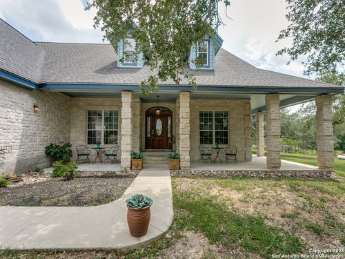 6840 S Loop 1604 W, Von Ormy, TX, 78073-4282 | Card Image