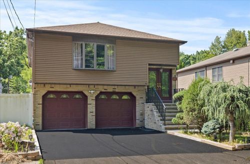 286 Gilbert Ave, Elmwood Park, NJ, 07407-2813 | Card Image