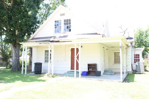 410 Morton Ave, Palacios, TX, 77465-4828 | Card Image