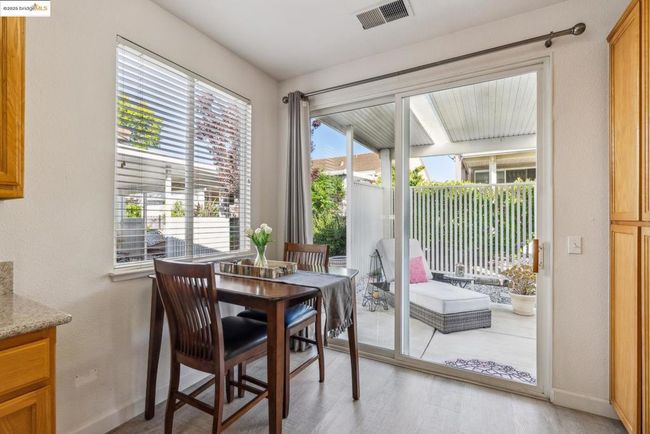 664 Prince Albert Way, Home with 2 bedrooms, 2 bathrooms and 1 parking in Brentwood CA | Image 24