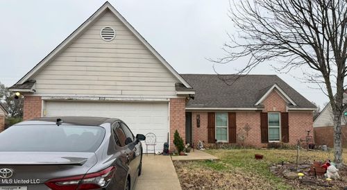 8112 Green Valley Cv, Southaven, MS, 38671-7307 | Card Image