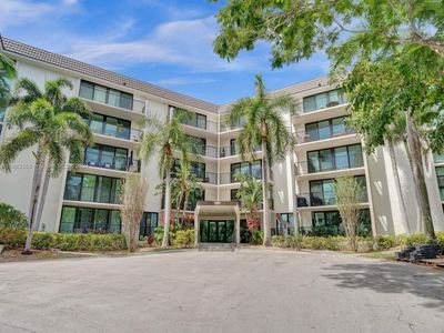 206 - 1201 River Reach Dr, Condo with 2 bedrooms, 2 bathrooms and null parking in Fort Lauderdale FL | Image 1