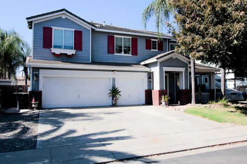 1513 Dinard Ct, Hughson, CA, 95326-9152 | Card Image