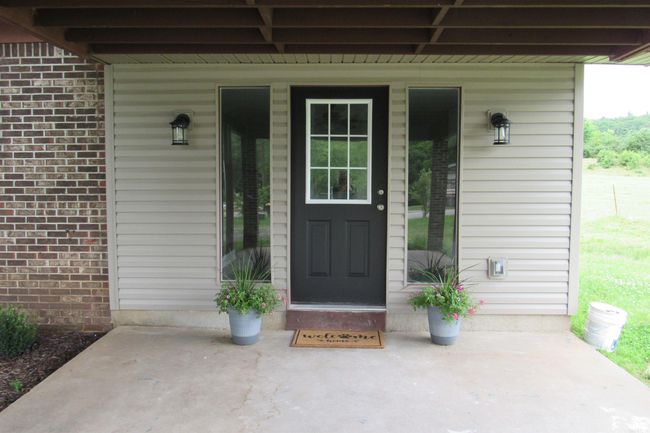 1353 N 2 Nd St, House other with 2 bedrooms, 2 bathrooms and null parking in Ozark AR | Image 4