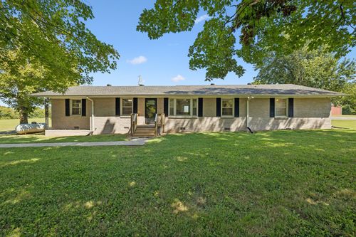 390 Rankin Rd, Castalian Springs, TN, 37031-5569 | Card Image