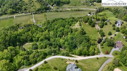 16 Rose Cliff Ln, Sugar Grove, NC, 28679 | Card Image