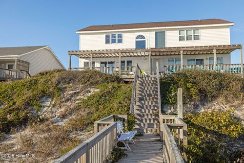 west-7121 Ocean Dr, Emerald Isle, NC, 28594-3103 | Card Image