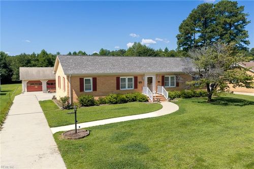 303 Miles Cir, Emporia, VA, 23847-2535 | Card Image