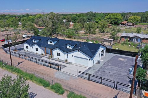 6981 Isleta Blvd Sw, Albuquerque, NM, 87105-7067 | Card Image