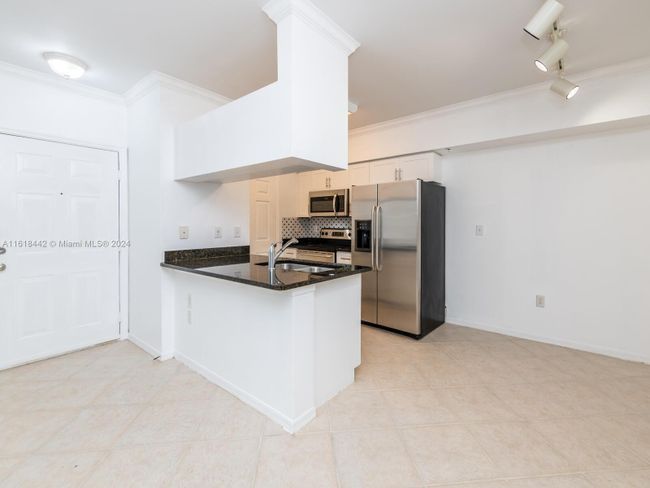 APT-206 - 6492 Emerald Dunes Dr, Condo with 1 bedrooms, 1 bathrooms and null parking in West Palm Beach FL | Image 4
