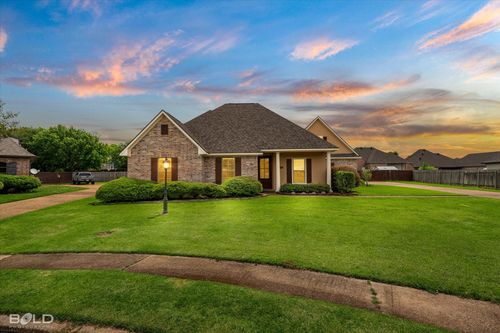 305 Tottenham Ct, Bossier City, LA, 71111-7128 | Card Image