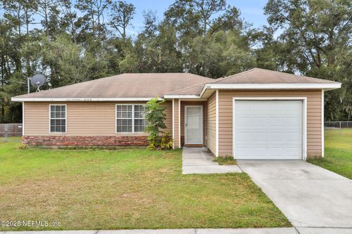 242 Mango Dr, Palatka, FL, 32177-6421 | Card Image