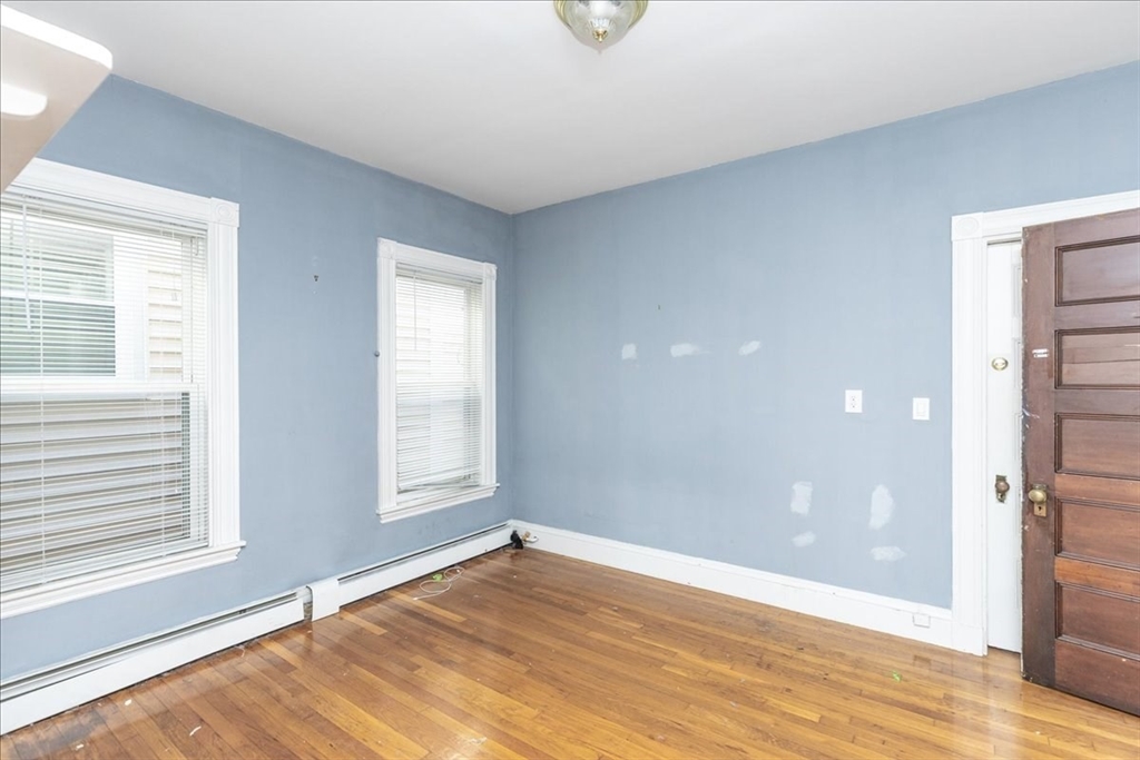 Residential Income in Boston 4