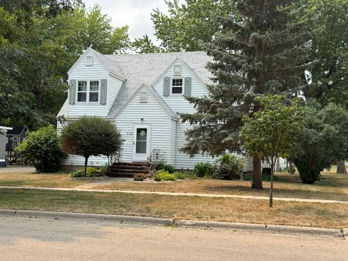 715 N Mckenzie St, Luverne, MN, 56156-1334 | Card Image