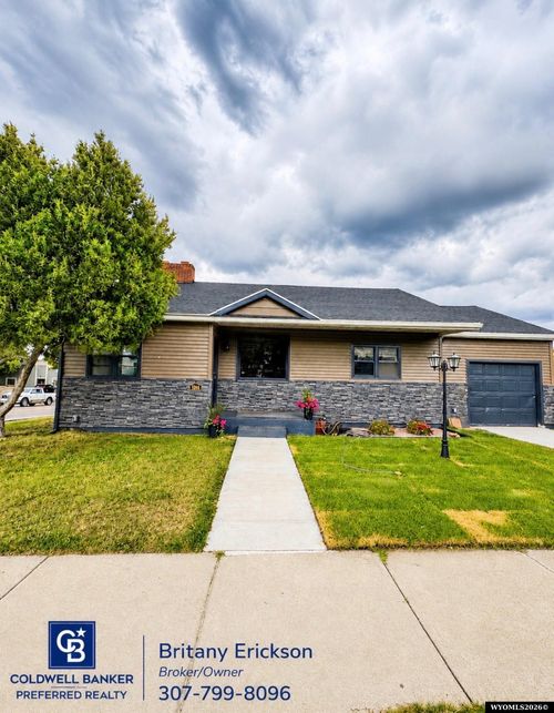1048 Sage St, Evanston, WY, 82930-3449 | Card Image