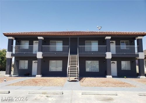 1400 Ogallala St, Pahrump, NV, 89048-2727 | Card Image