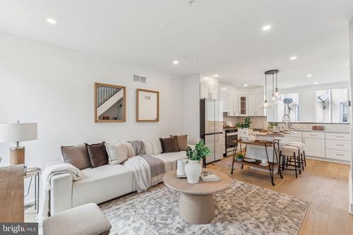 1929 W George St, PHILADELPHIA, PA, 19130-1509 | Card Image