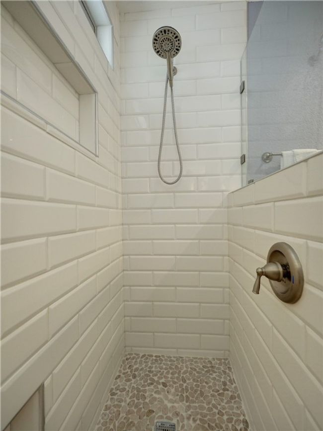 UNIT-1204 - 715 Beach Access Road 1 A, Condo with 2 bedrooms, 2 bathrooms and null parking in Port Aransas TX | Image 16