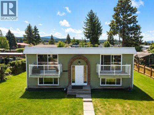 217 8th St S, Cranbrook, BC, V1C1N9 | Card Image