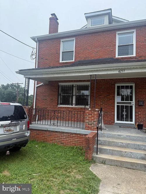 4237 Alabama Ave Se, WASHINGTON, DC, 20019-5624 | Card Image