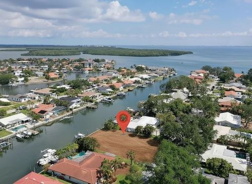 2017 Iowa Ave Ne, St Petersburg, FL, 33703-3427 | Card Image