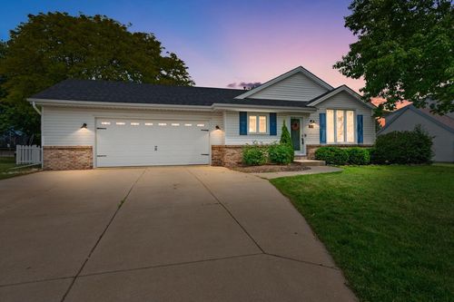 3938 W Minnesota Avenue, Franklin, WI, 53132 | Card Image