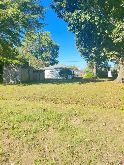 201 E Fraction St, New Douglas, IL, 62074 | Card Image