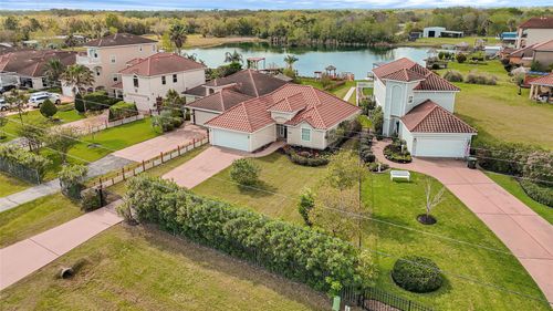 2767 Broadway St, San Leon, TX, 77539-8719 | Card Image