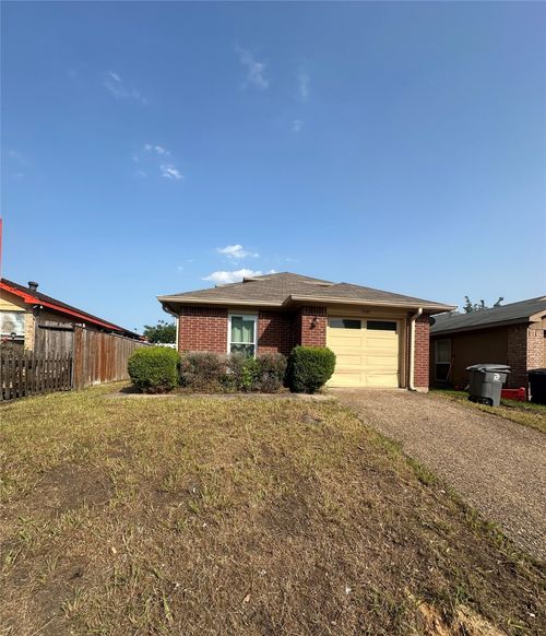 3840 Scarsdale Ln, Dallas, TX, 75227-4788 | Card Image