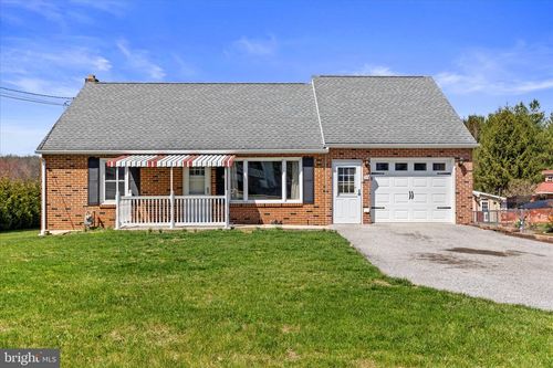 113 Church St, Seven Valleys, PA, 17360-8708 | Card Image