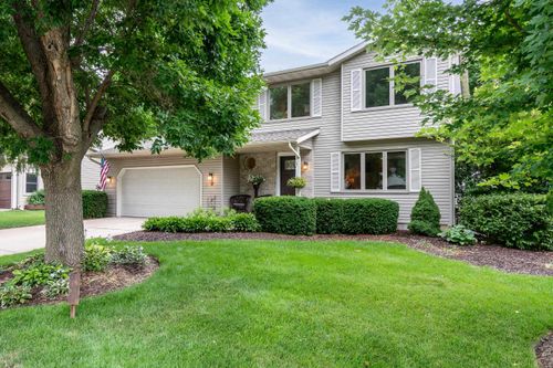 811 Devonshire Road, Stoughton, WI, 53589 | Card Image