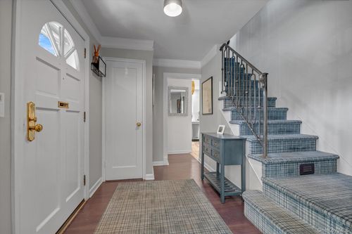 19 Concord Rd, Port Washington, NY, 11050-4326 | Card Image