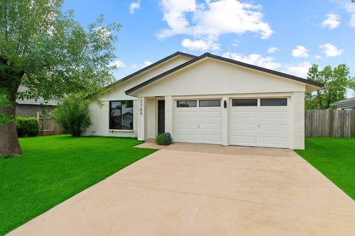 1768 Cricket Hollow Dr, Austin, TX, 78758-4274 | Card Image