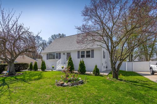 63 New Jersey Ave, PENNSVILLE, NJ, 08070-1546 | Card Image