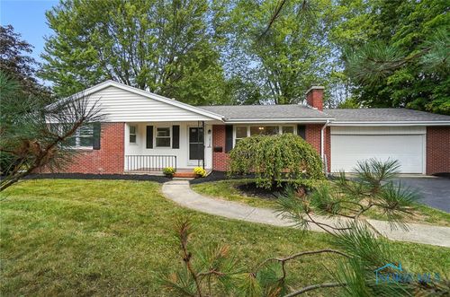 1812 Camelot Ln, Findlay, OH, 45840-6912 | Card Image