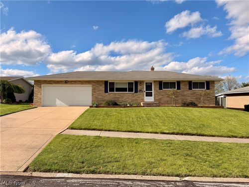 1700 Winchester Dr, Parma, OH, 44134-4835 | Card Image